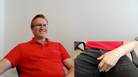 Snapshot of moe_001 chatting on 03.18.26 Moe online show from 03.18.26