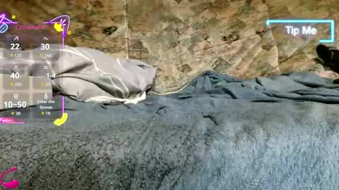 Snapshot of moi16300 chatting on 09.30.25 moi16300 online show from 09.30.25