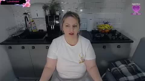 erika online show from 12.22.25