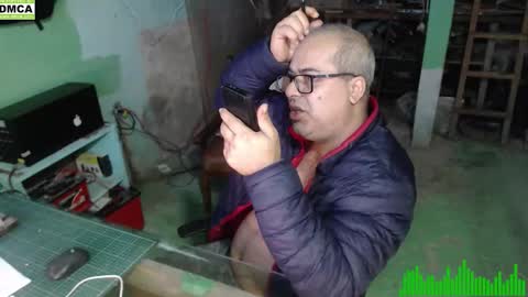 Snapshot of mokkaccmm chatting on 12.17.25 Mokkaf online show from 12.17.25