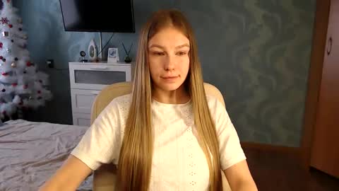 Snapshot of molli_and_tom chatting on 02.08.26 Bitcoin 1P8NuZxsaNsQTx7wJJJ7Ao1mic4nvJPVLC online show from 02.08.26