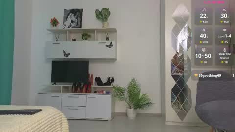 molliblum online show from 06.29.26
