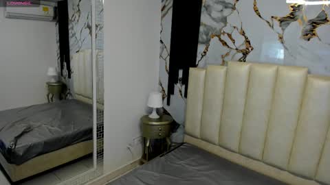 Hey Guys  Im Mollie online show from 09.14.25