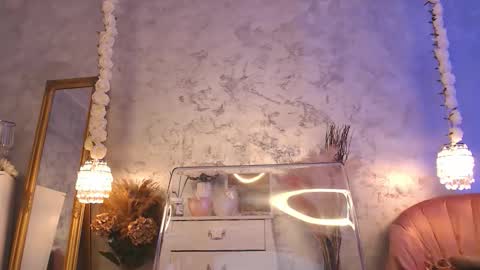 Snapshot of mollistone chatting on 10.03.25 Moly online show from 10.03.25