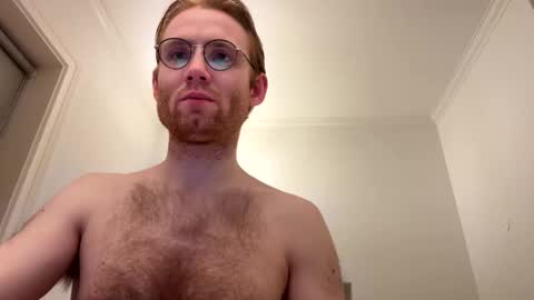Snapshot of molliter chatting on 05.17.26 molliter online show from 05.17.26