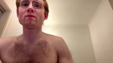 Snapshot of molliter chatting on 05.21.26 molliter online show from 05.21.26