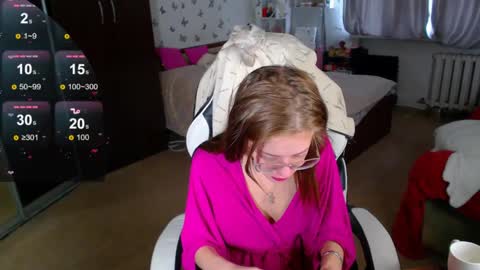 Molly Prvt is open online show from 04.11.26