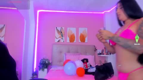 Snapshot of molly_h0t chatting on 11.24.25 online show from 11.24.25