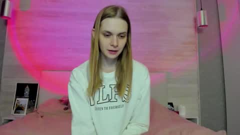 Molly Hunt online show from 03.13.26