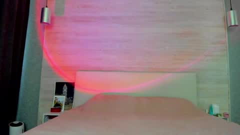 Molly Hunt online show from 04.30.26