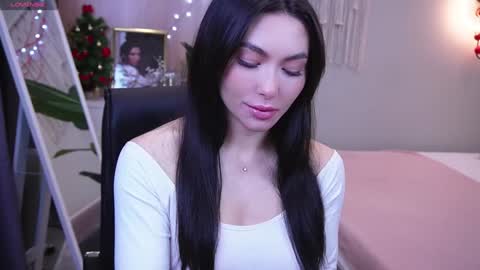 Molly online show from 01.08.25