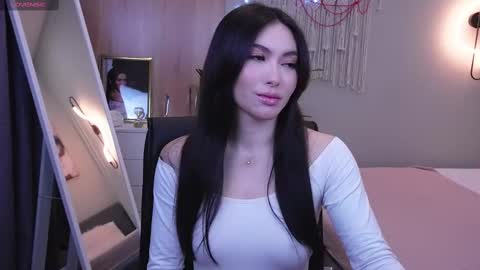 Molly online show from 02.20.25