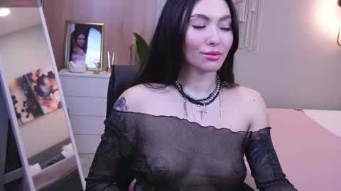 Molly online show from 03.05.25