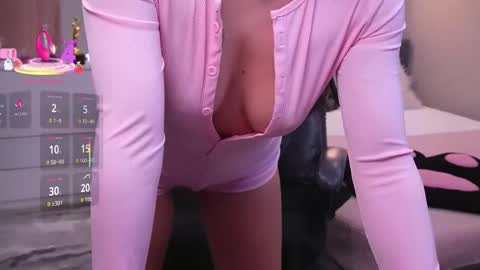 Snapshot of molly_jons chatting on 12.20.25 Molly online show from 12.20.25