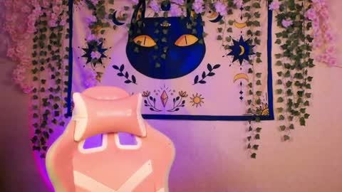 molly_kisss online show from 05.10.26