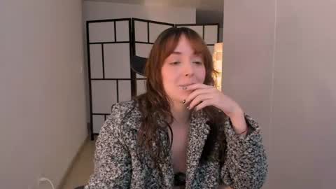   MOLLY   online show from 06.19.26