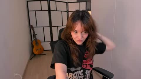  MOLLY   online show from 06.23.26