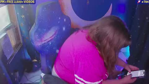 molly_moons online show from 11.23.25