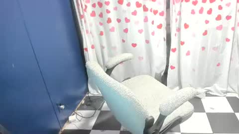 molly_moons online show from 07.25.26