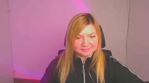 Snapshot of molly_moree chatting on 01.15.25 Molly online show from 01.15.25