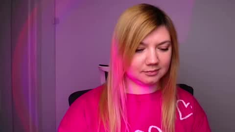 Snapshot of molly_moree chatting on 01.16.25 Molly online show from 01.16.25