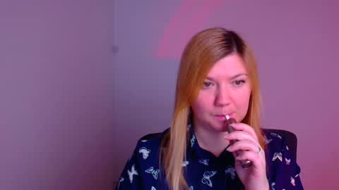 Snapshot of molly_moree chatting on 01.18.25 Molly online show from 01.18.25