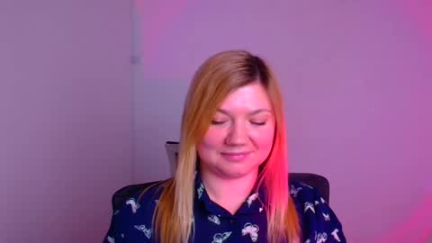 Snapshot of molly_moree chatting on 01.18.25 Molly online show from 01.18.25