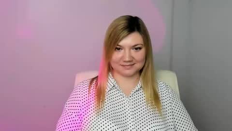 Snapshot of molly_moree chatting on 01.21.25 Molly online show from 01.21.25