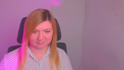 Snapshot of molly_moree chatting on 01.24.25 Molly online show from 01.24.25