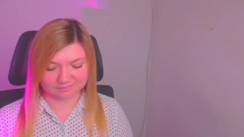 Snapshot of molly_moree chatting on 01.24.25 Molly online show from 01.24.25