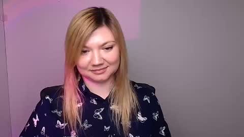 Snapshot of molly_moree chatting on 01.31.25 Molly online show from 01.31.25