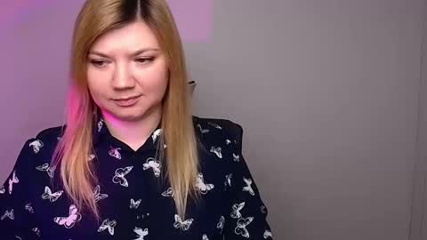 Snapshot of molly_moree chatting on 02.04.25 Molly online show from 02.04.25