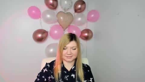 Snapshot of molly_moree chatting on 02.11.25 Molly online show from 02.11.25