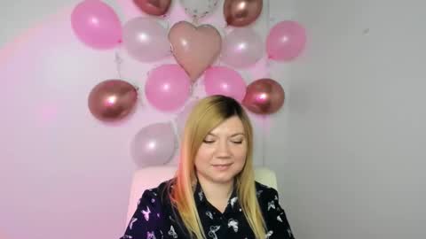 Snapshot of molly_moree chatting on 02.12.25 Molly online show from 02.12.25