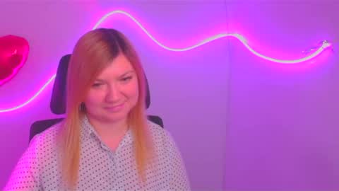 Snapshot of molly_moree chatting on 02.21.25 Molly online show from 02.21.25