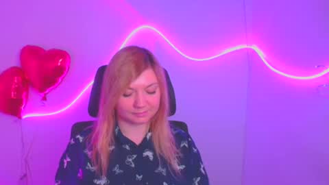 Snapshot of molly_moree chatting on 02.27.25 Molly online show from 02.27.25