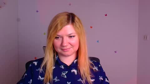 Snapshot of molly_moree chatting on 02.27.25 Molly online show from 02.27.25