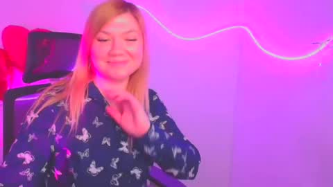 Snapshot of molly_moree chatting on 03.05.25 Molly online show from 03.05.25