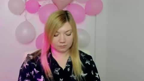 Snapshot of molly_moree chatting on 03.09.25 Molly online show from 03.09.25