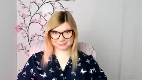 Molly online show from 03.07.26