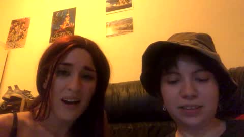 Snapshot of molly_popp chatting on 01.03.25 Molly Pop online show from 01.03.25