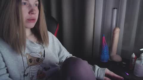 I have new photos come and see with love Molly online show from 02.21.25