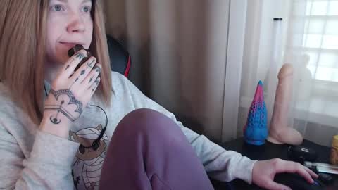 I have new photos come and see with love Molly online show from 03.01.25