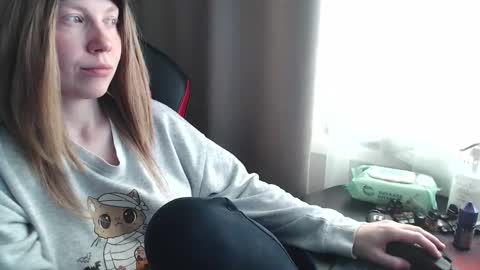 I have new photos come and see with love Molly online show from 09.27.25