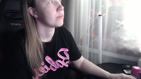 I have new photos come and see with love Molly online show from 02.21.26