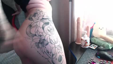 I have new photos come and see with love Molly online show from 04.10.26