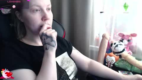 Snapshot of molly_royse chatting on 06.11.26 I have new photos come and see with love Molly online show from 06.11.26
