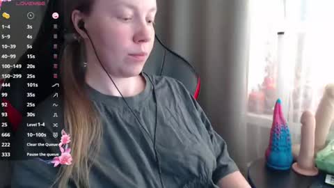 Snapshot of molly_royse chatting on 07.25.26 I have new photos come and see with love Molly online show from 07.25.26