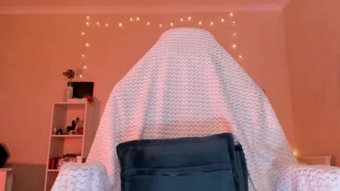 Molly online show from 10.25.25