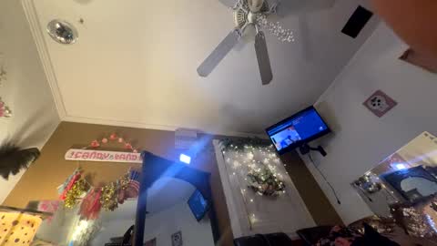 Snapshot of molly_theslut chatting on 11.22.25 molly_theslut online show from 11.22.25